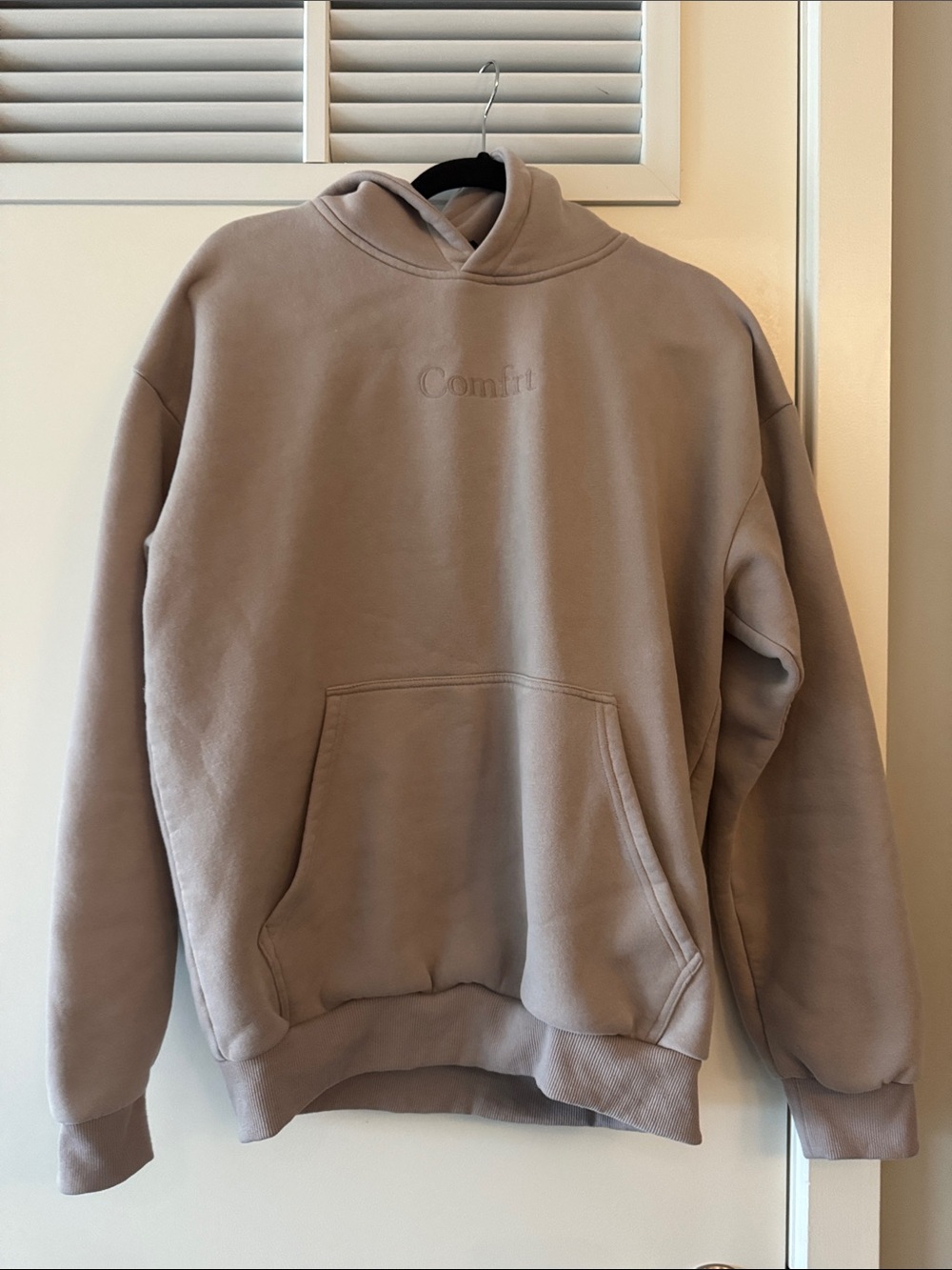 Comfrt Oversized Signature Hoodie. Size M.